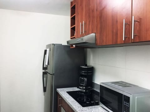 Fridge, microwave, oven, coffee/tea maker