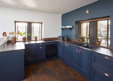 The Nook, Saltburn-by-the-Sea - Host & Stay