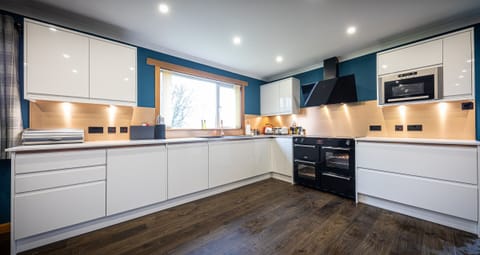 Kitchen [newly remodeled]