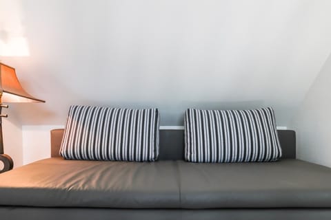 Sofa bed for 1 in hallway upstairs