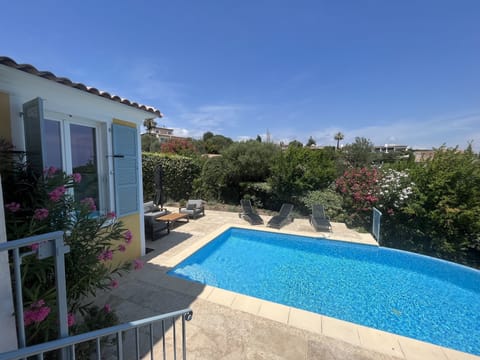 Pool and lower terrace