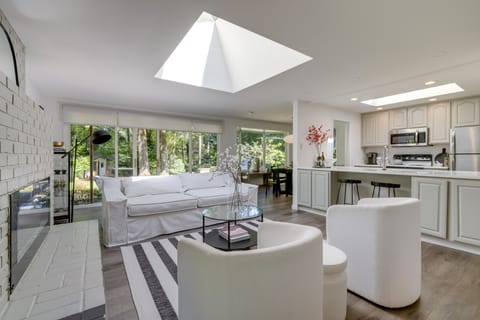 Woodinville Vacation Rental | 4BR | 2BA | 2,000 Sq Ft | 2 Steps Required