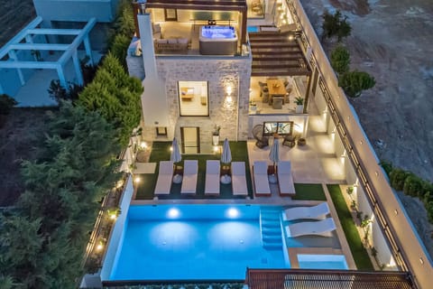 A birds eye view of the Villa!