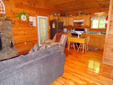 Cozy  Townsend  Tn  Cabin 