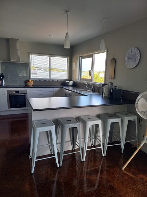 Spacious, fully equipped kitchen incl dishwasher