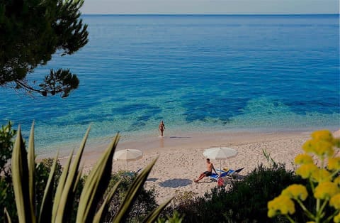 Sun loungers, beach towels