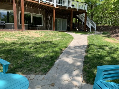 It's a gently slope to the lakeside patios and to the water.
