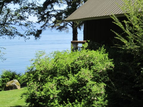 House overlooking the Stait of Juan de Fuca