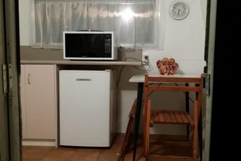 Fridge, microwave, stovetop, electric kettle