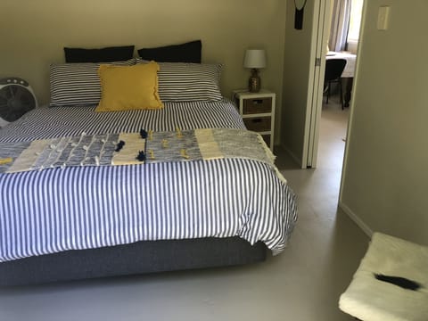 1 bedroom, travel crib, bed sheets