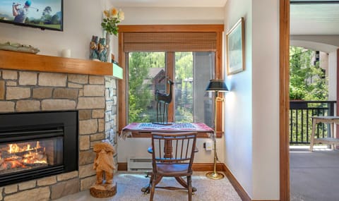 660 Lionshead Pl-9_result