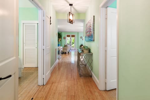 Welcome to Sea Conch on the first floor of Queen Conch