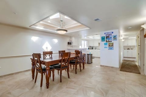 Lots of Space to spread out!
Kitchen / Dining Room / Hallway