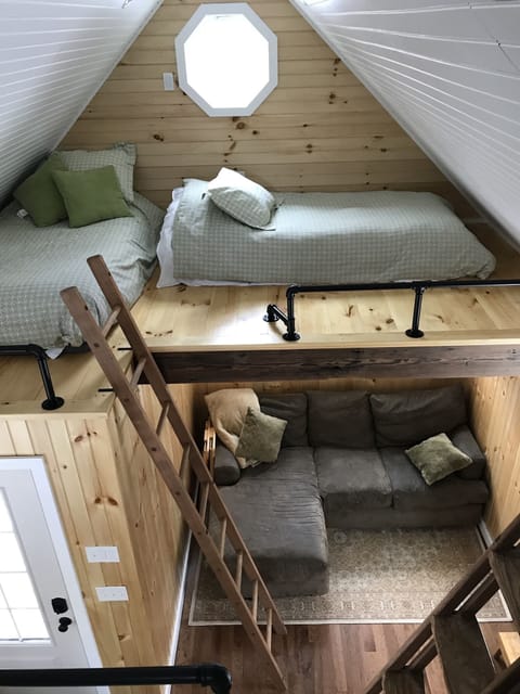 1 bedroom, travel crib, WiFi, bed sheets