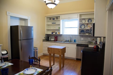 Kitchen with everything you need