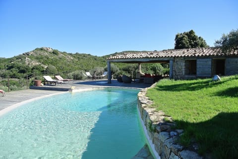 Outdoor pool, an infinity pool