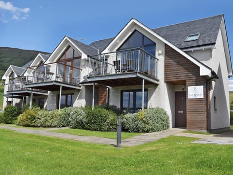 Lovely semi-detached cottage | The Bothy, Fearnan, near Aberfeldy