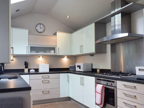 Fully appointed kitchen | Ash Grove, Skipton