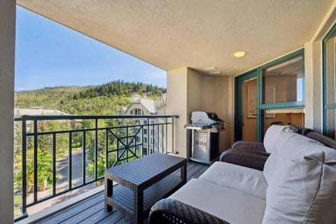 hyattcondo-1-6710_54687630114_o