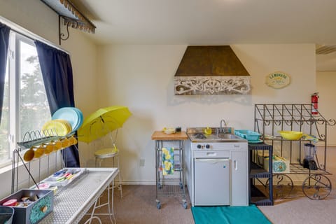 Kitchenette (Bedroom 2)