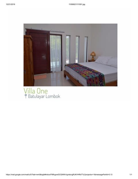 Modern villa with A\/C and inground pool, two minutes to beach. Villa in Batu Layar