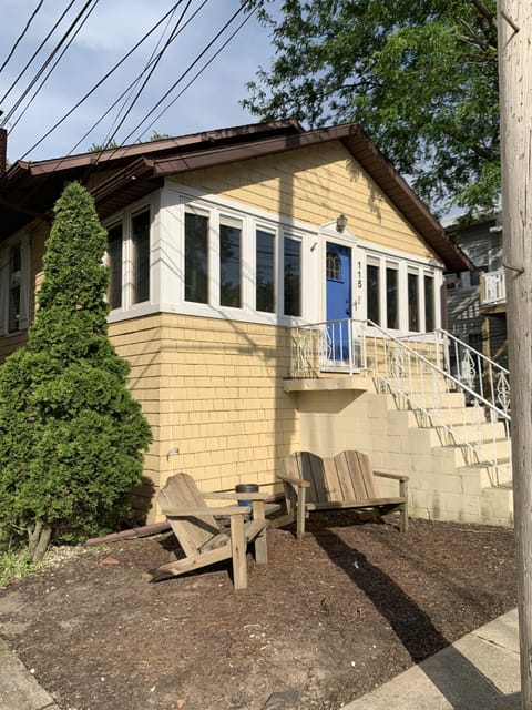 Love seat and chair great for your morning beverage!