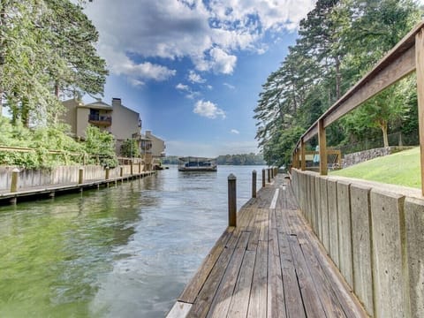 LAKE ACCESS plus you can tie up your boat here for the day!  Marina close by...