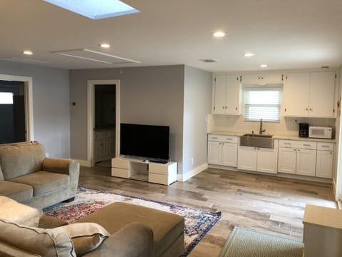 Casita Living / Kitchenette