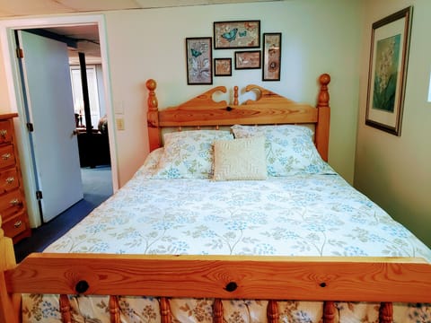 1 bedroom, in-room safe, WiFi, bed sheets