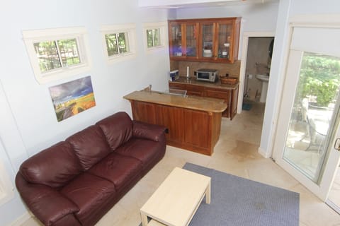 Smart TV, fireplace, stereo, offices