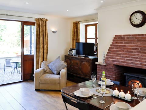 Open plan living space | Ty Cregyn - Penrhiw Pistyll Cottages, New Quay