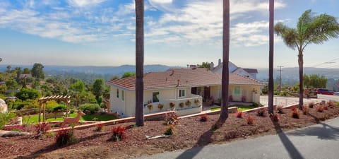 Spectacular view home for your San Diego stay!