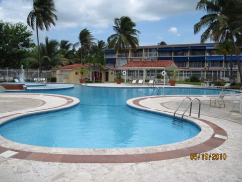 The Villas pool facilities include a children's pool as well.