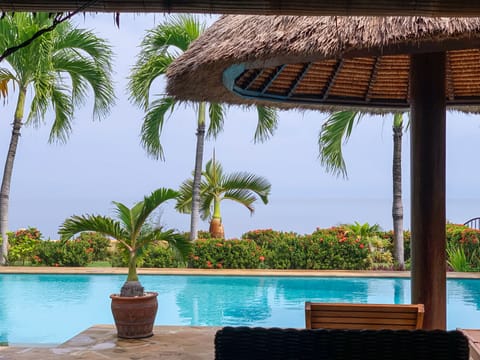 Seaviews and pool view from the deck, absolute beachfront.