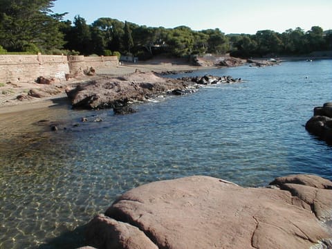 Beach nearby, beach towels