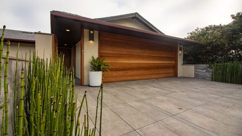 Main Entrance & Garage