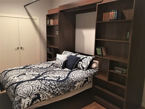 3 bedrooms, desk, iron/ironing board, WiFi