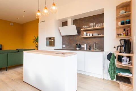 Volledig uitgeruste keuken met ijskast, vriezer, vaatwas, koffiezet, nespresso..