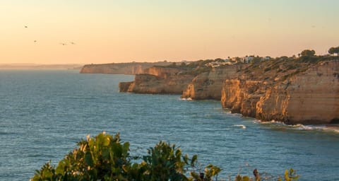 Beach nearby, sun loungers, beach towels