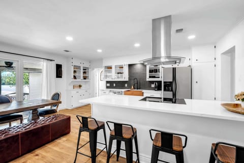 Seamlessly flow from cooking to dining