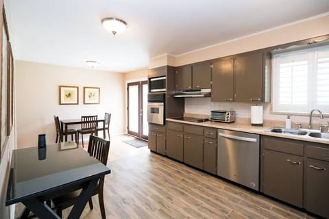 Volumes of open space to cook and share.