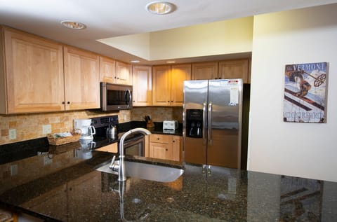 Private kitchen | Microwave, oven, dishwasher, coffee/tea maker