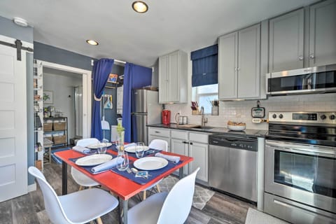 Dining Table | Fully Equipped Kitchen | Knife Set