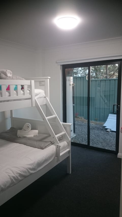 3 bedrooms, in-room safe, iron/ironing board, WiFi