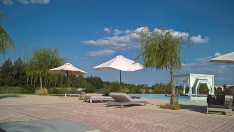 Indoor pool, outdoor pool