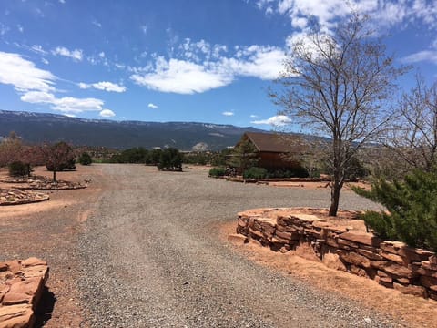 Torrey Pines Cozy Cabin! Cabin in Capitol Reef