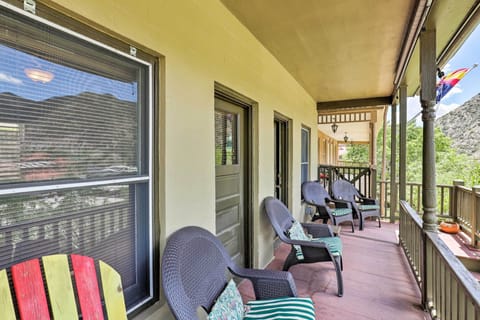 Sit out on the balcony with your group of 6 at this Bisbee vacation rental.
