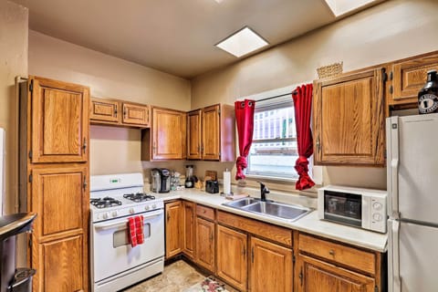 Fridge, stovetop, coffee/tea maker, spices