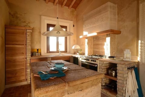 TUSCANY FOREVER RESIDENCE VILLA VI TERRA FIRST FLOOR APARTMENT boutique holiday rental in Volterra 