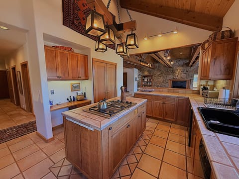 Fully Stocked Kitchen